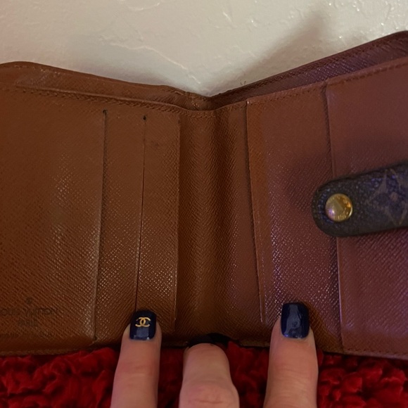 LOUIS VUITTON MONOGRAM COMPACT ZIPPE’ WALLET. EUC. - Picture 3 of 8